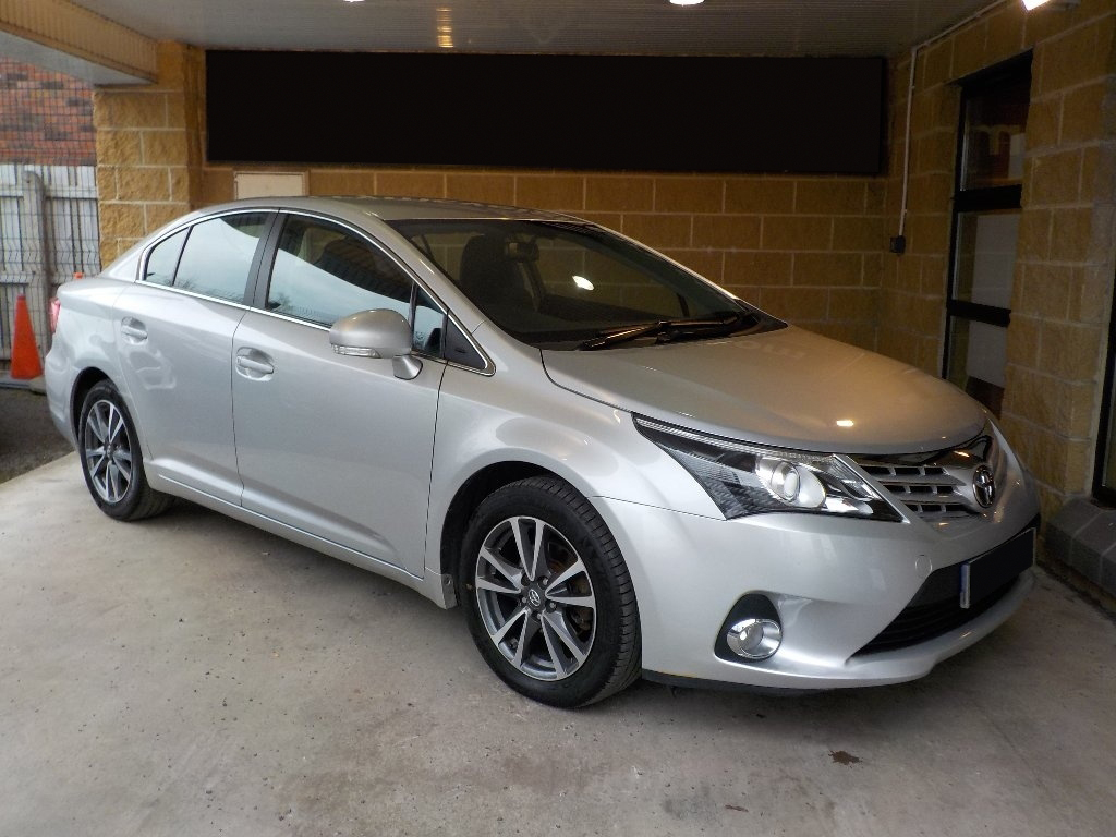 Toyota avensis 2014